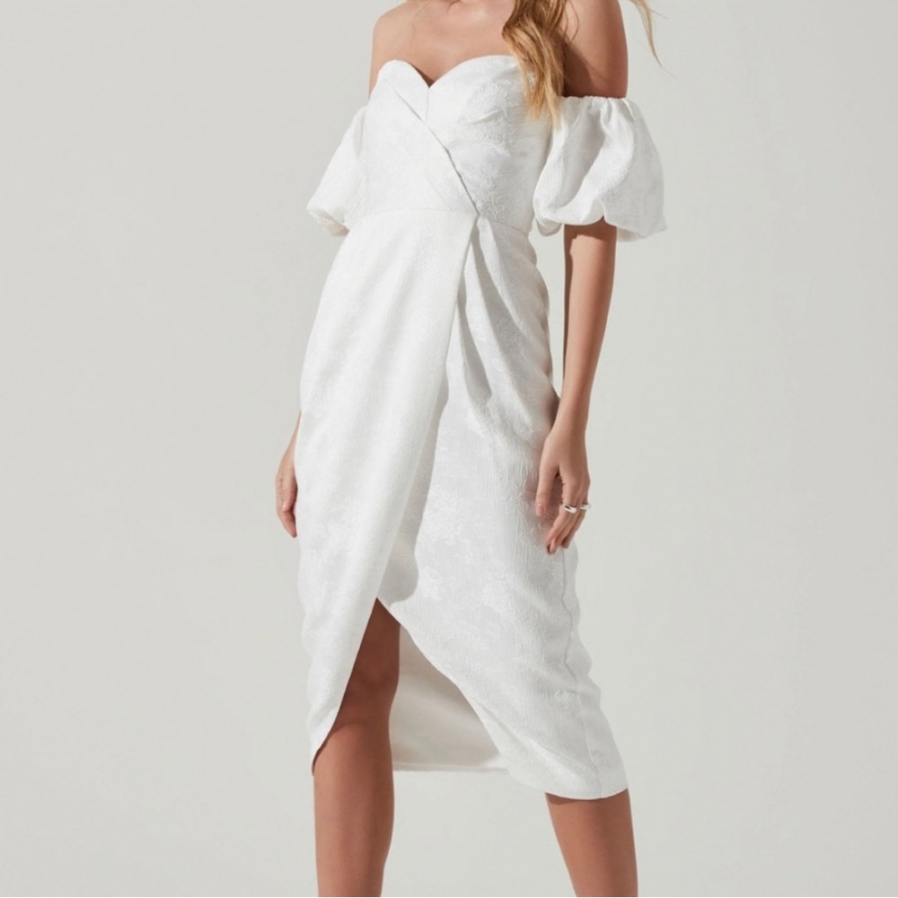 Astr The Label Zurina Dress